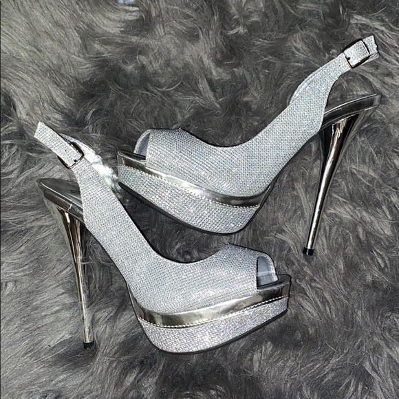 QUPID SILVER HEELS - Picture 2 of 4
